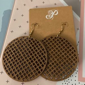 Plunder - Sara earrings. Super lightweight!